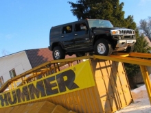 Обновленные Hummer H2 и Н3 с мотором V8 появятся в России в 2013 году