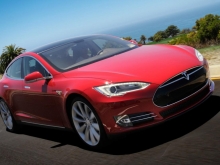 Полноприводный седан Tesla Model S появится в 2015 году