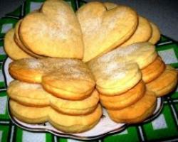Evde lezzetli ekşi kremalı kurabiye nasıl pişirilir?