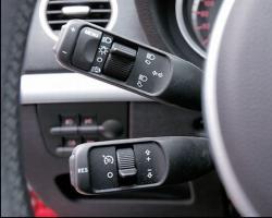 자동차의 크루즈 컨트롤이란 무엇입니까?